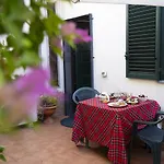 Ferienhaus Li Cuti House - Lungomare Self Check-in