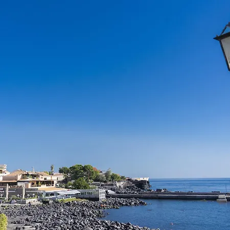 Li Cuti House - Lungomare Self Check-in بيت للعطل *