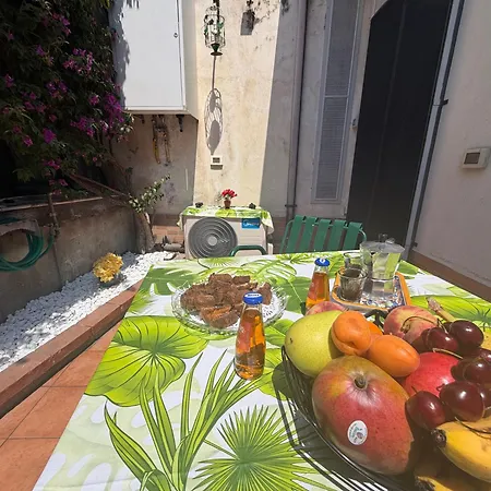 Li Cuti House - Lungomare Self Check-in بيت للعطل