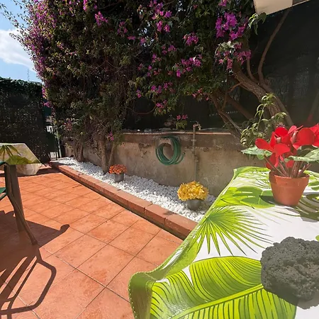 Li Cuti House - Lungomare Self Check-in بيت للعطل *