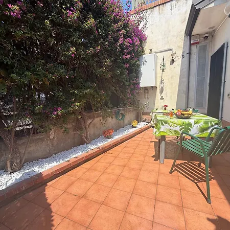 بيت للعطل Li Cuti House - Lungomare Self Check-in *